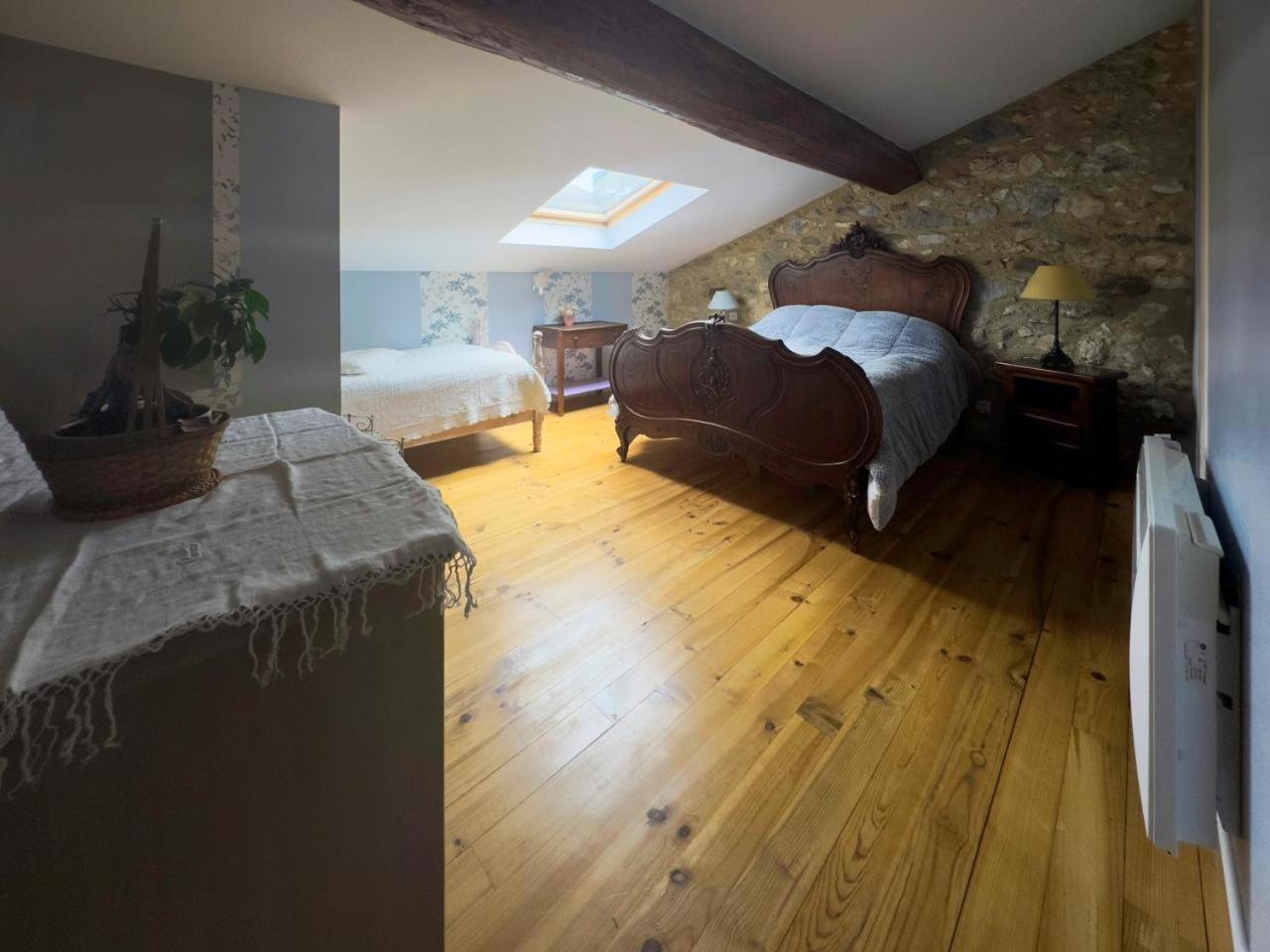 L'Oustal de l'Annetta Chambres et Tables d'Hôtes Comus Exterior foto