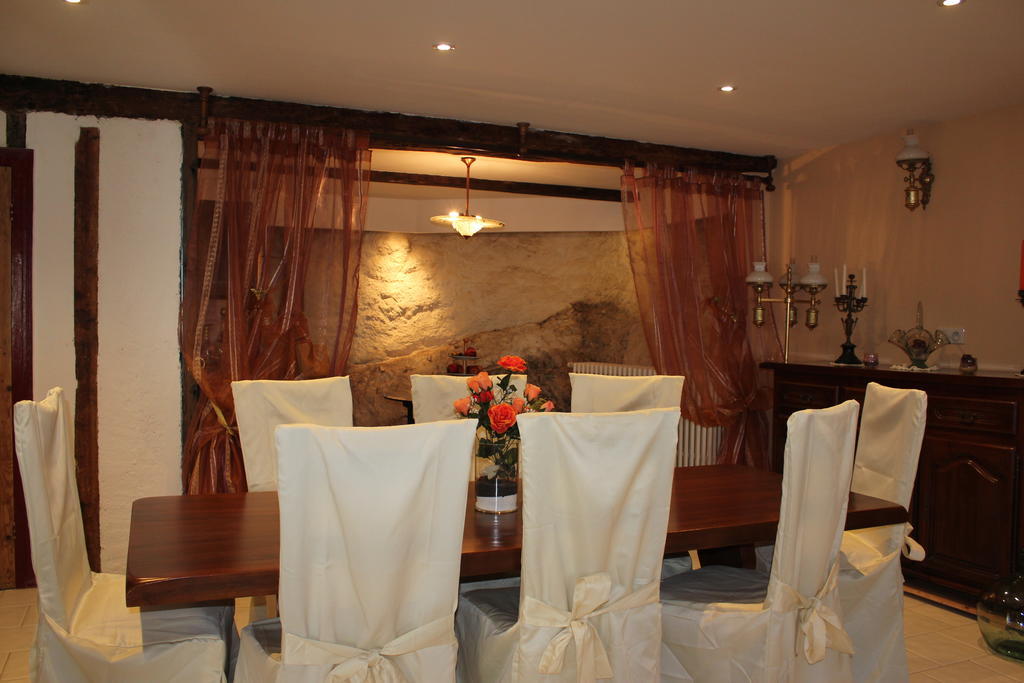 L'Oustal de l'Annetta Chambres et Tables d'Hôtes Comus Exterior foto